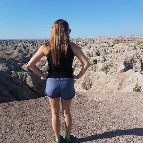 Meet your Posher, Danielle - Picture 1 of 1